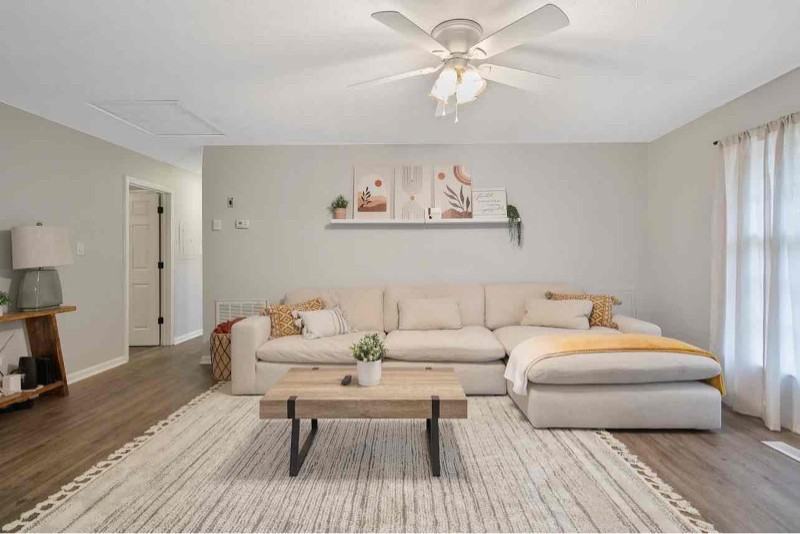 5882 Hunting Ridge Rd - Photo 3 of 13