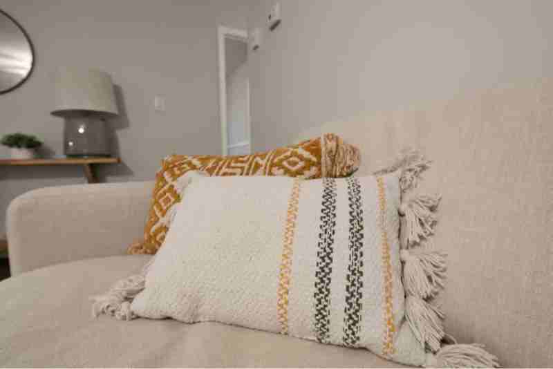 5882 Hunting Ridge Rd - Photo 4 of 13