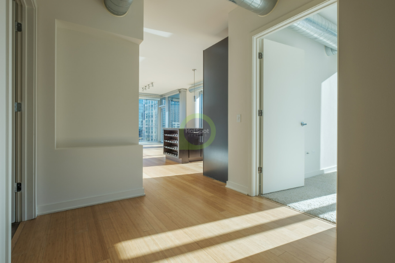 151 W Kinzie St - Photo 3 of 22