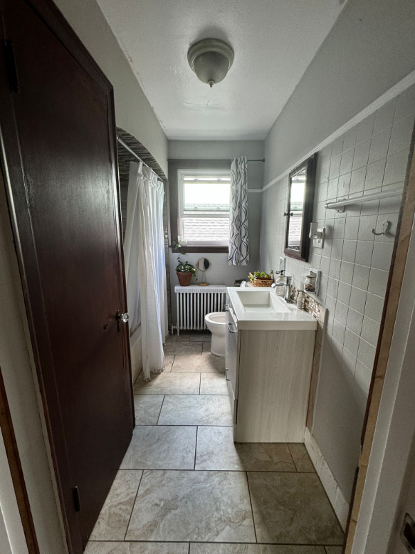 2536 Ridgeland Ave #2 - Photo 3 of 13