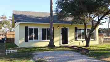 featured image of 518 E King St