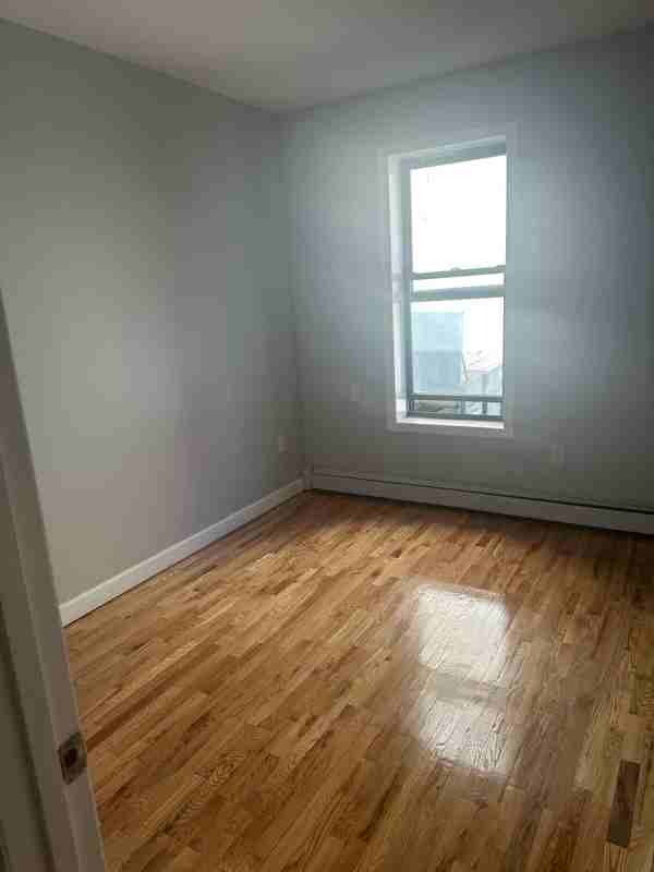4020 Harper Ave - Photo 2 of 3