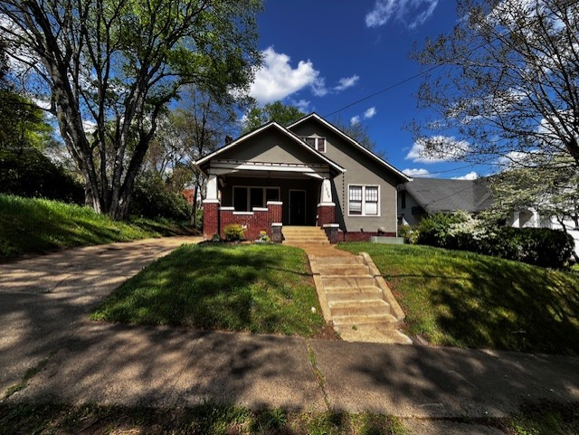 1029 E 5th St - Photo 2 of 19