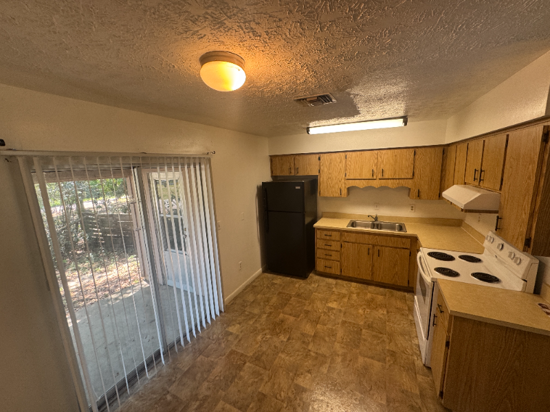 21520 Campbell Dr #21520 - Photo 5 of 15