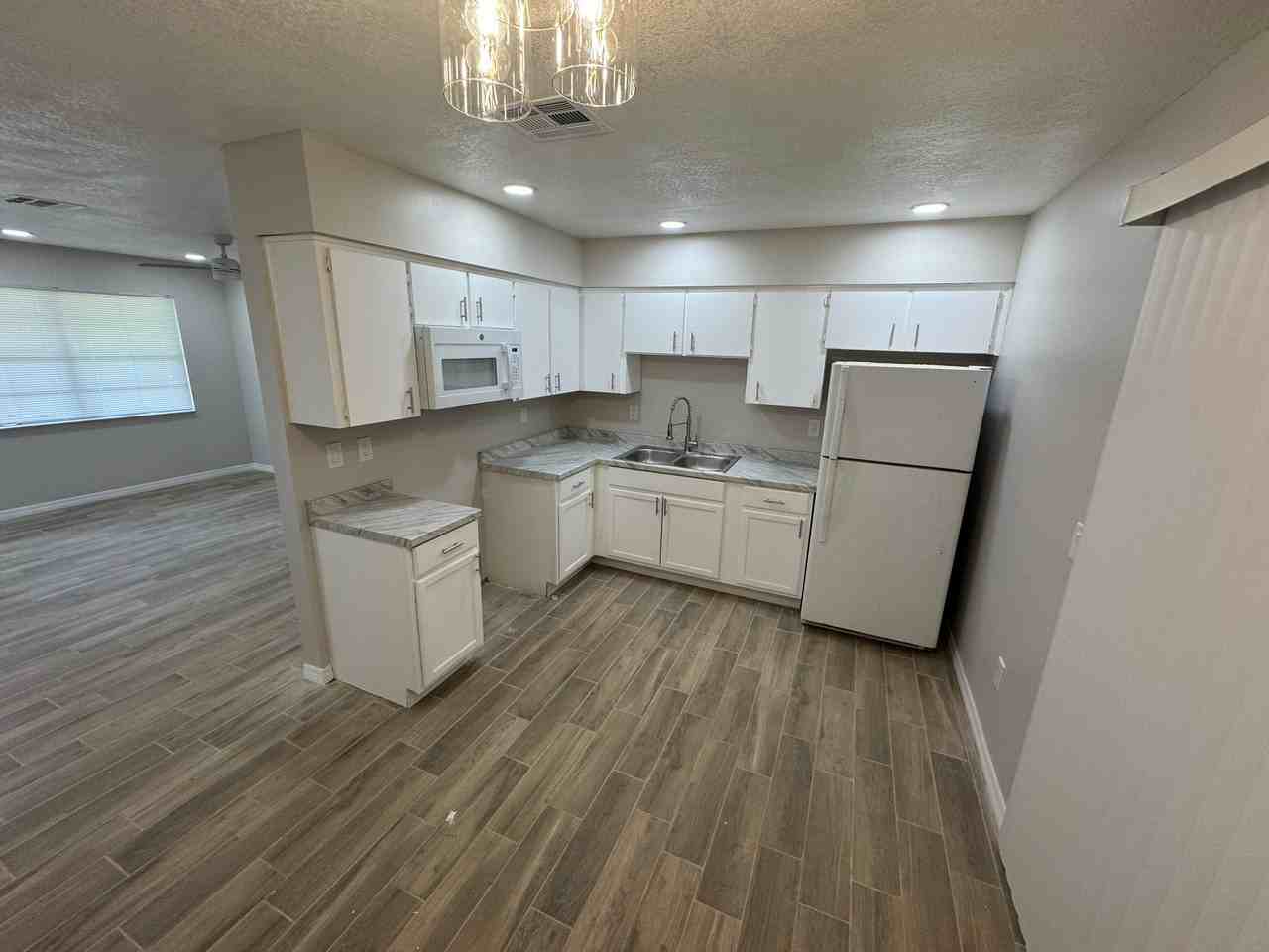 21514 Campbell Dr #21512