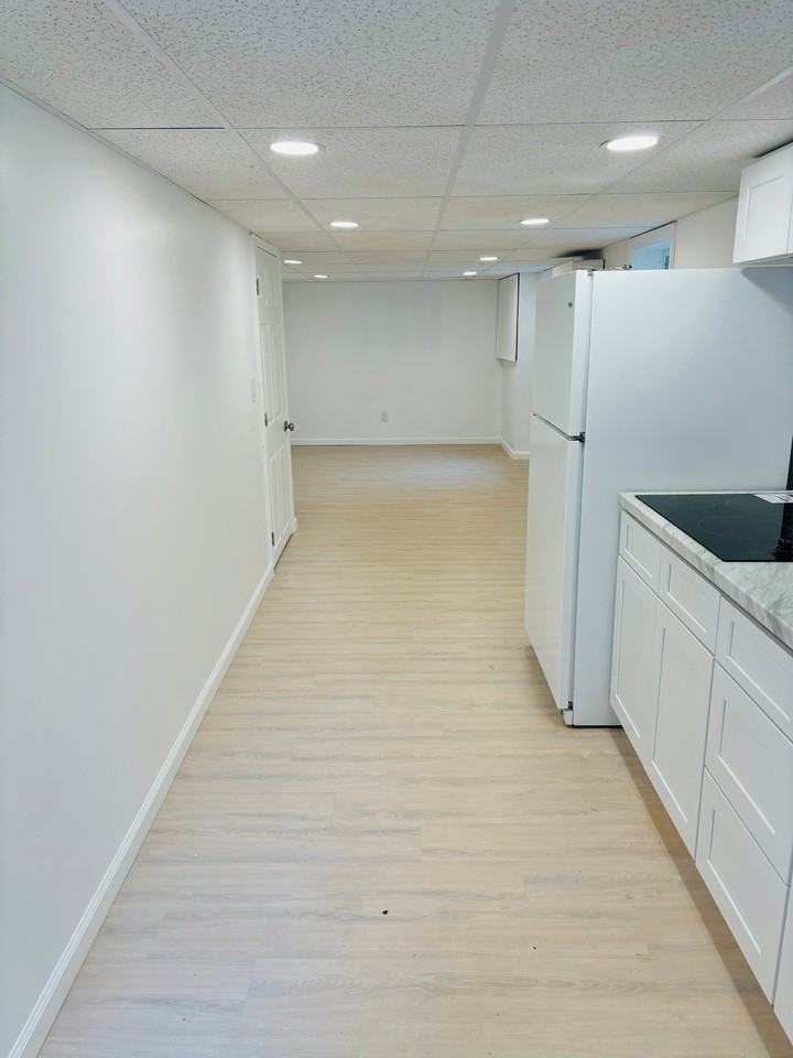 143 Church Ave - Photo 3 of 5
