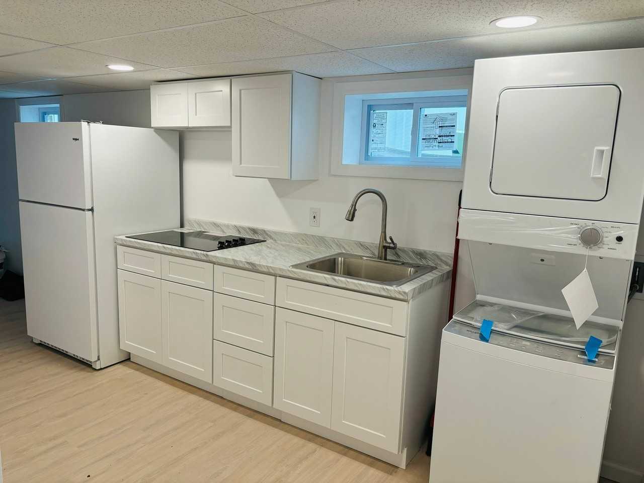 143 Church Ave - Photo 4 of 5