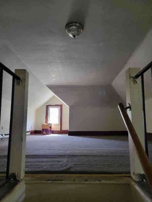 912 Hancock Ave #B - Photo 2 of 9
