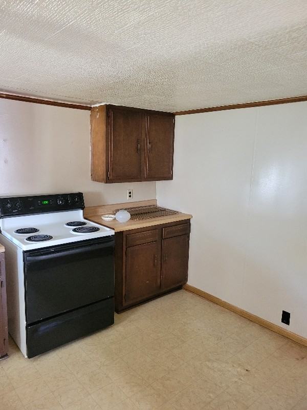 912 Hancock Ave #B - Photo 5 of 9