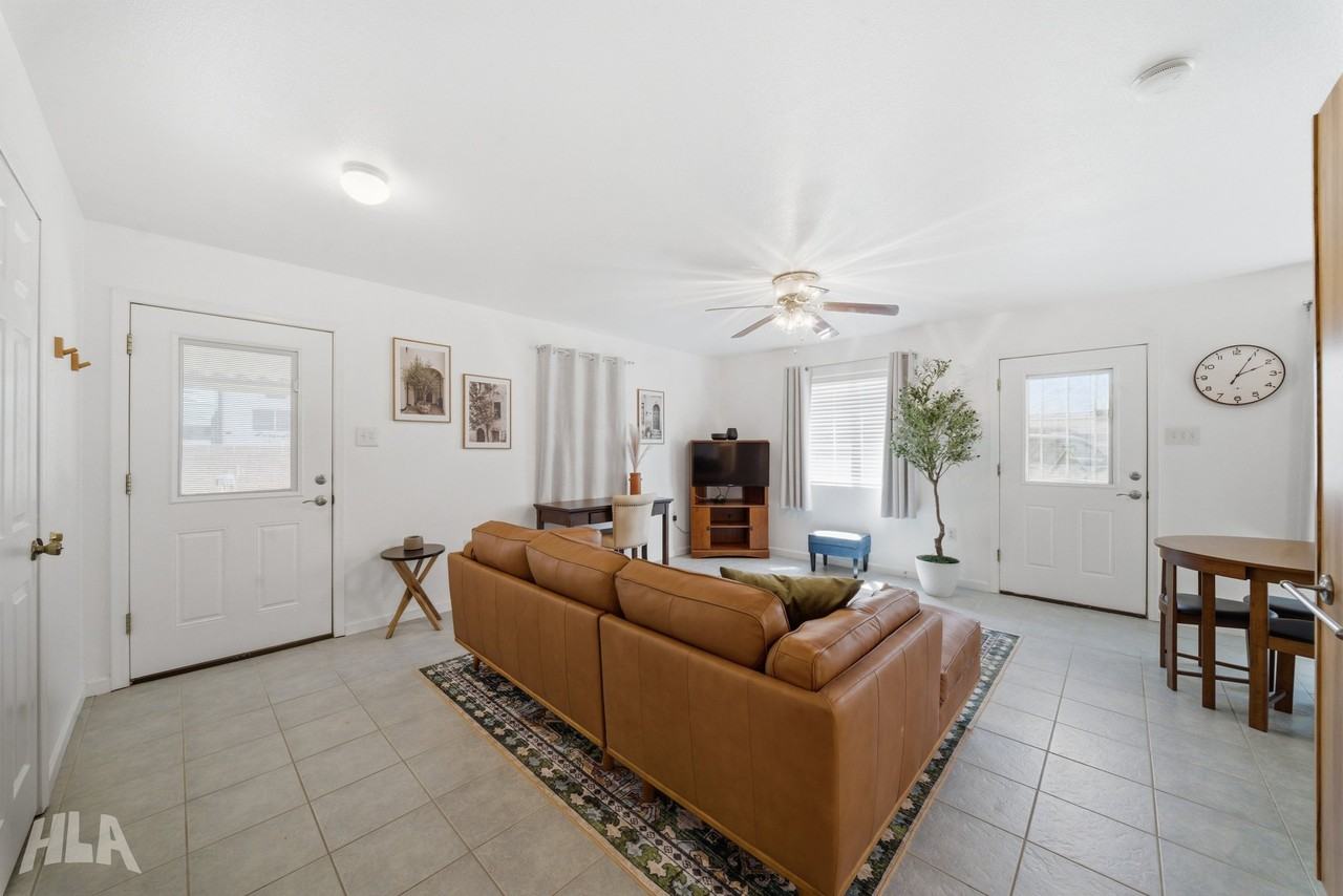 10237 S Avenida Compadres - Photo 5 of 14