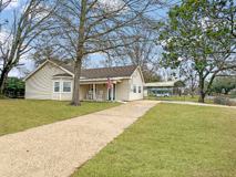 402 Wallace Dean Rd - Photo 1 of 1