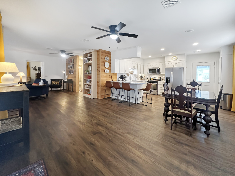 402 Wallace Dean Rd - Photo 6 of 20