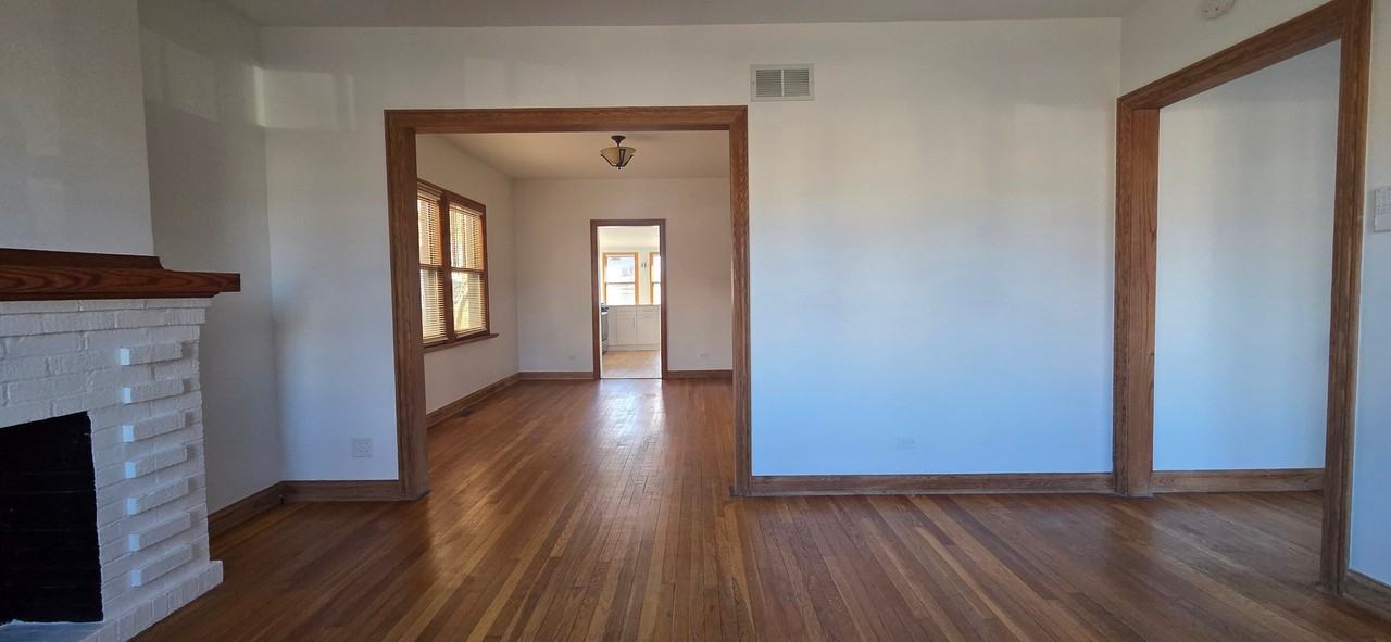 5515 W Grace St - Photo 5 of 12