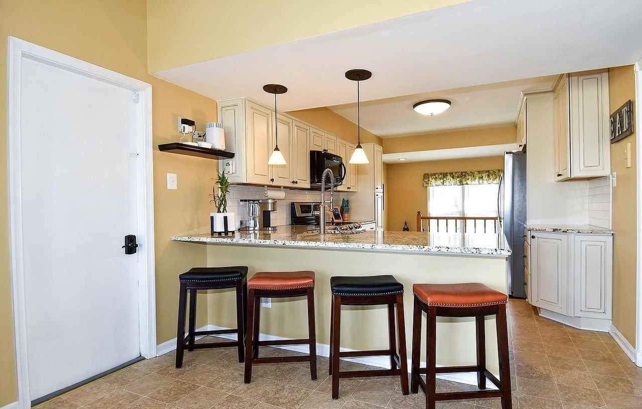13926 Deviar Dr - Photo 5 of 22