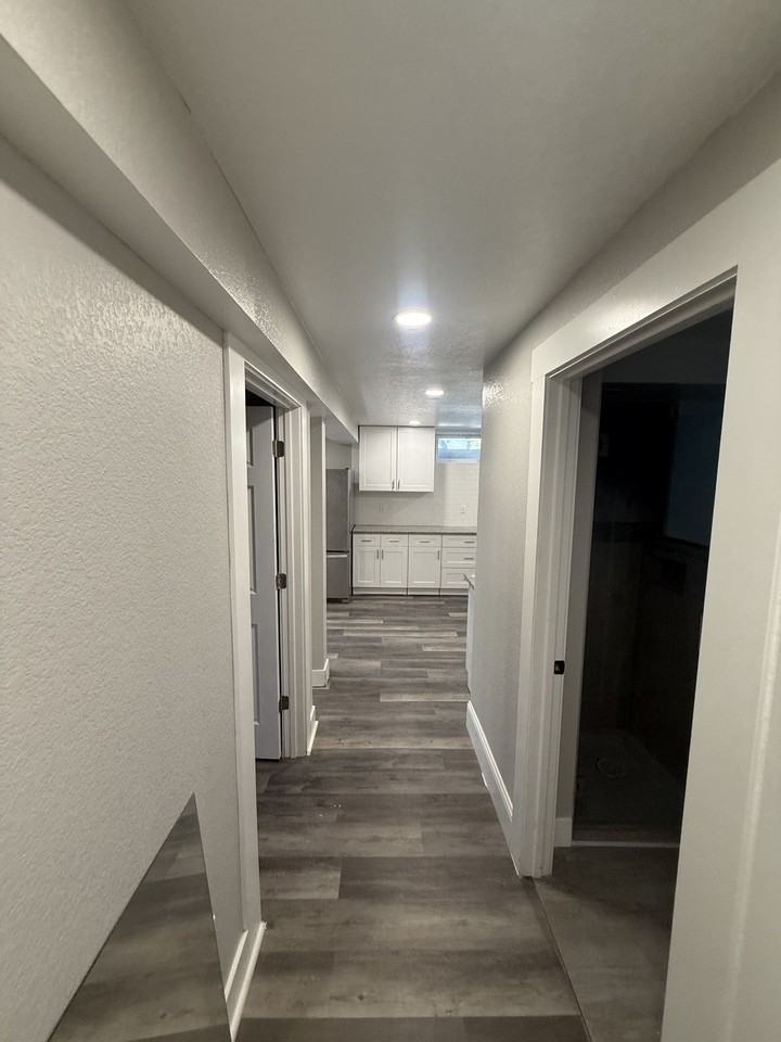 7100 Avrum Dr - Photo 4 of 14