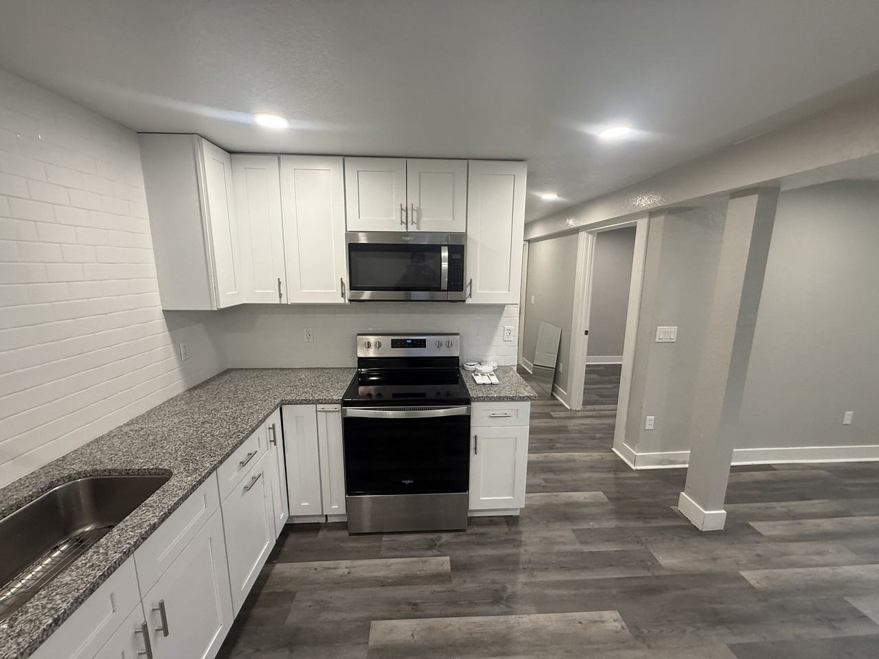 7100 Avrum Dr - Photo 6 of 14