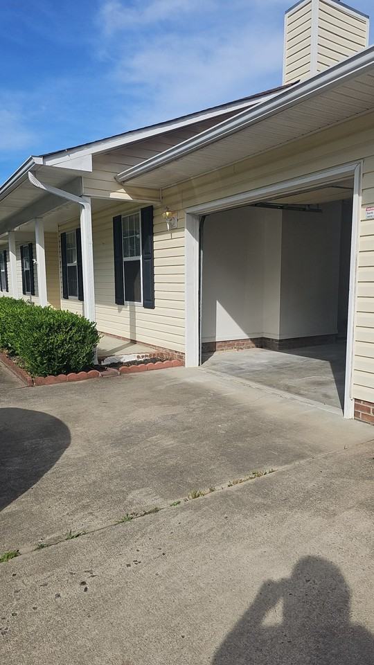 442 Northwoods Dr - Photo 2 of 28