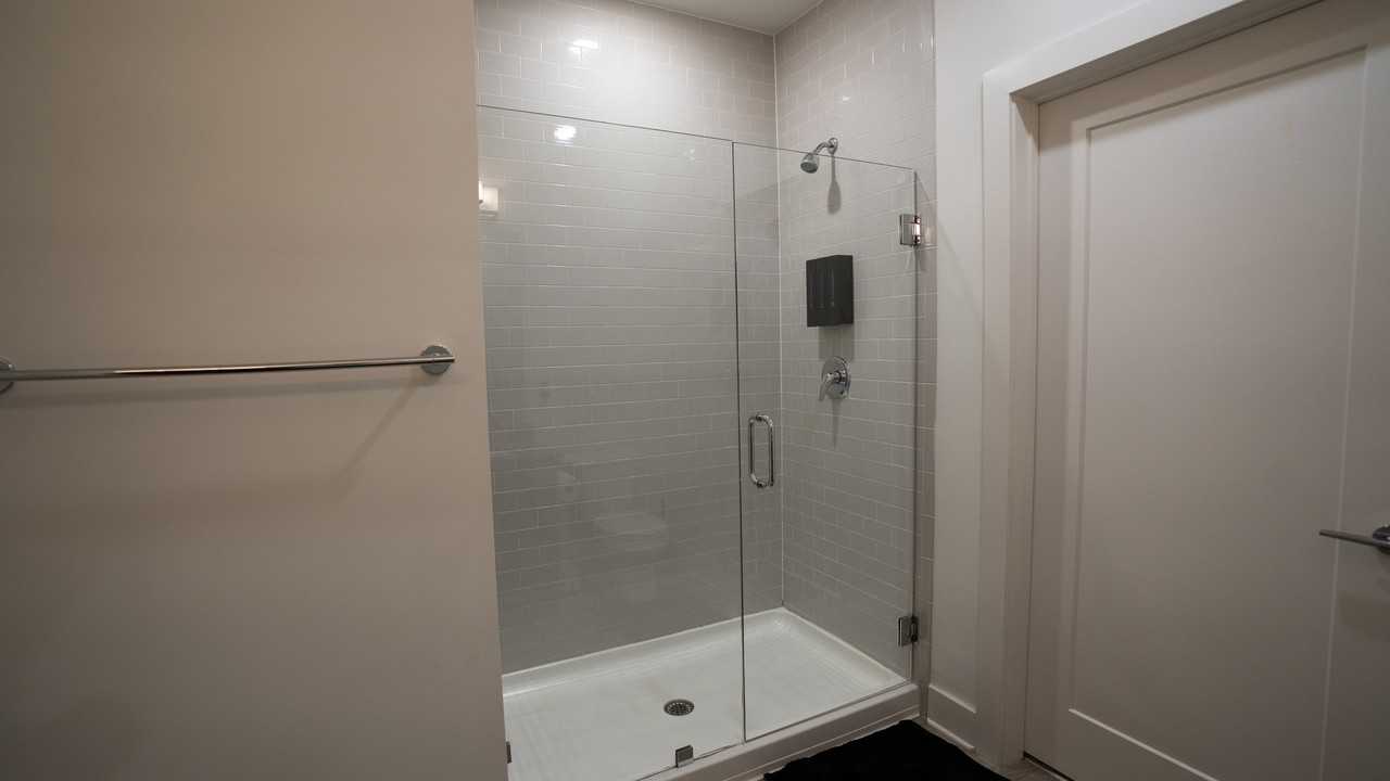 1888 Emery St Nw - Photo 4 of 14