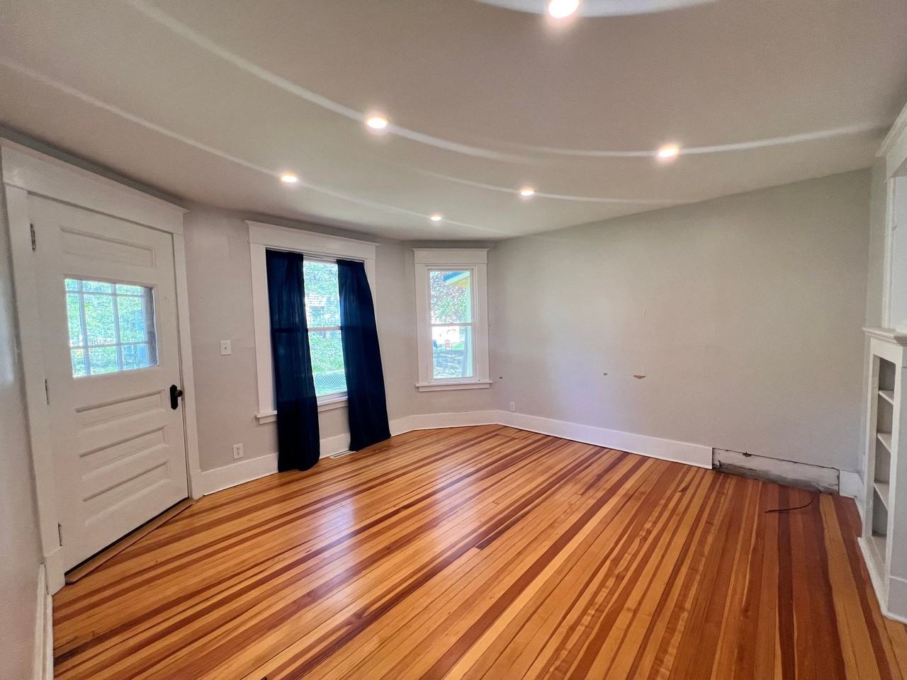 60 Kallen Ave - Photo 4 of 13