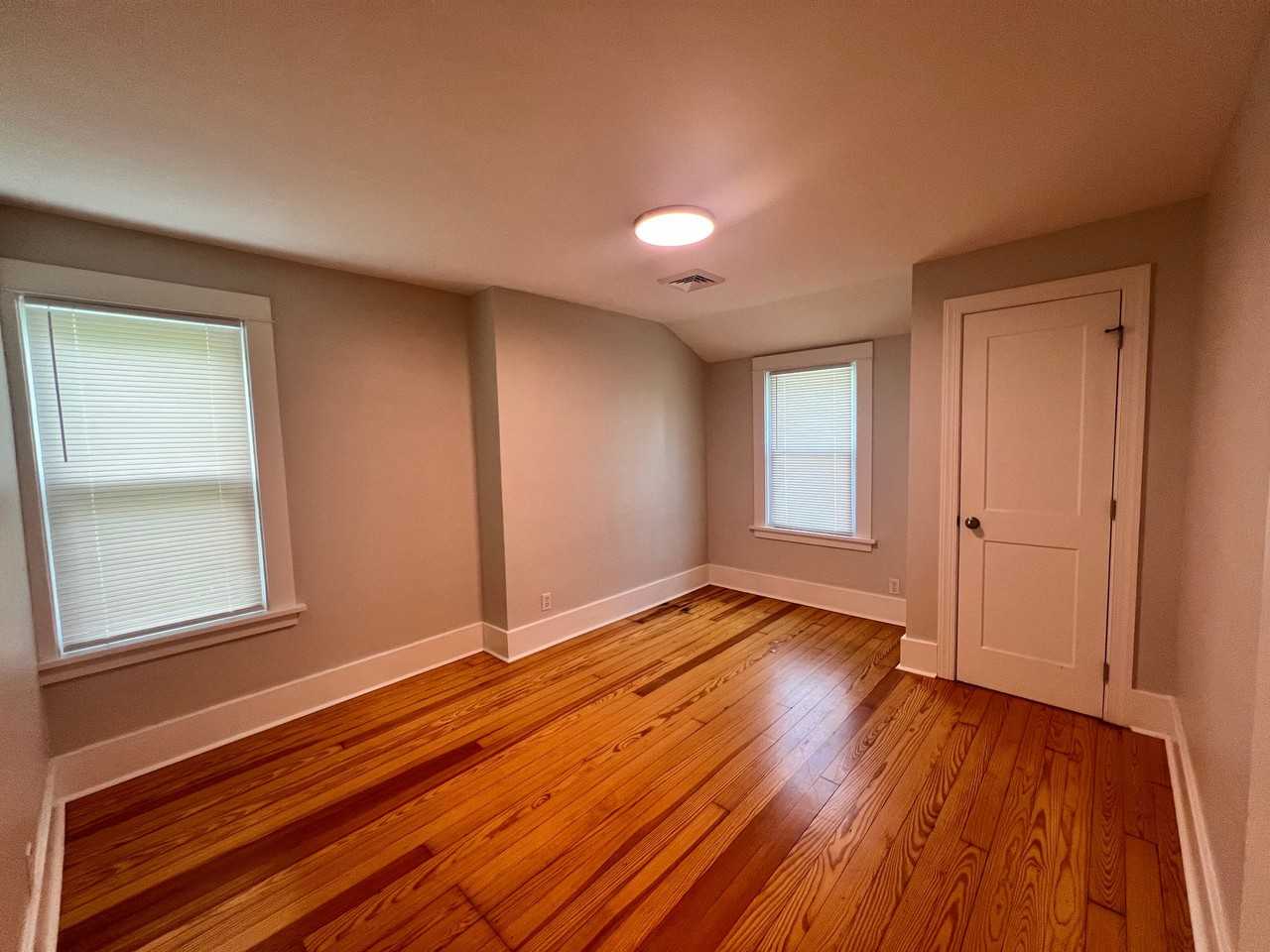 60 Kallen Ave - Photo 7 of 13