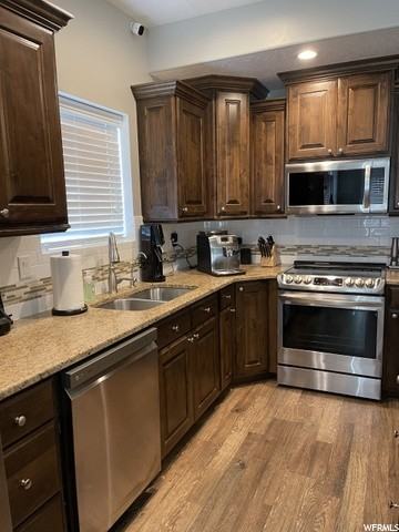 982 E St - Photo 6 of 31