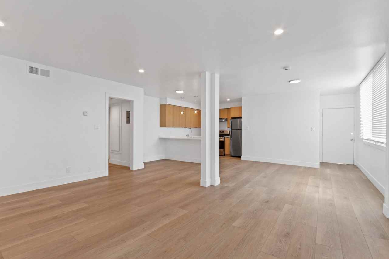 401 Washington - Photo 2 of 24