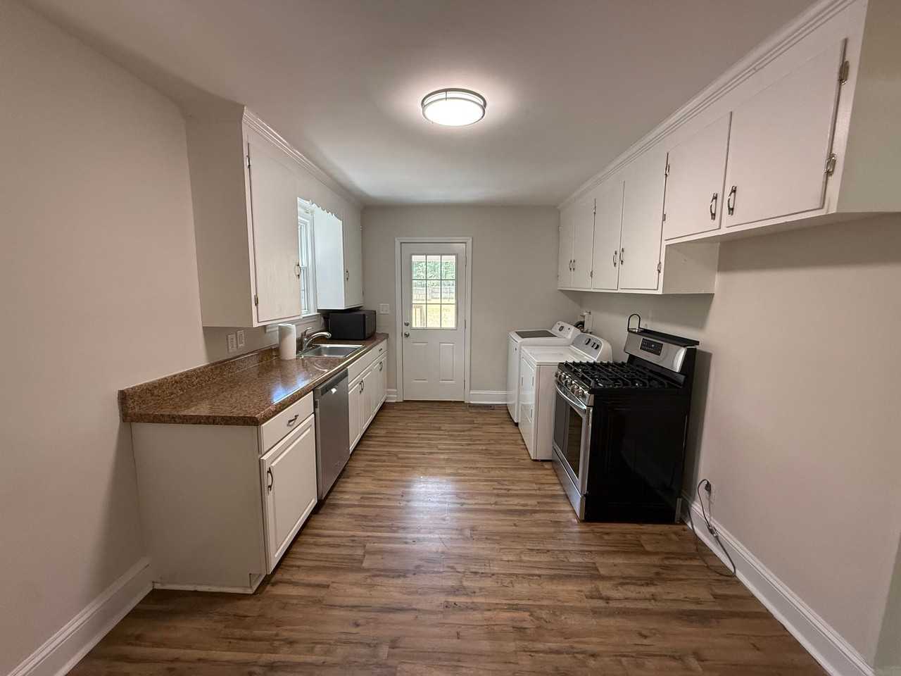 82 Morgan Rd - Photo 3 of 16