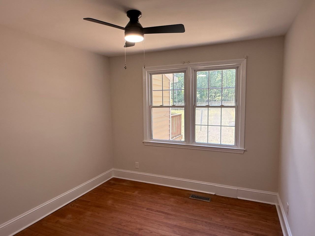 82 Morgan Rd - Photo 4 of 16
