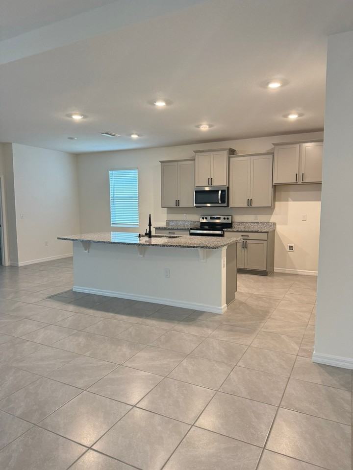 3458 Autumn Amber Dr - Photo 3 of 13