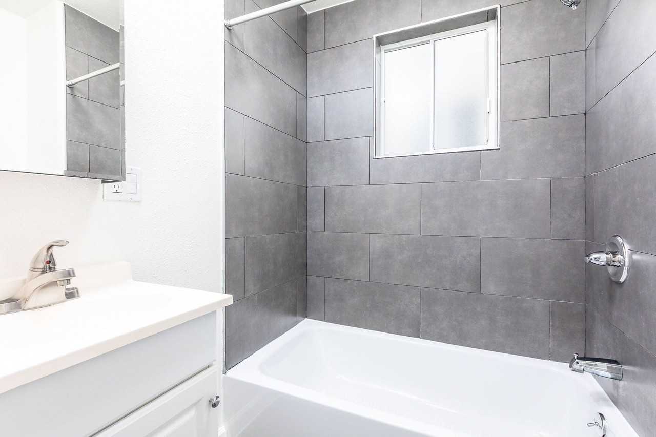 839 Leavenworth - Photo 7 of 24