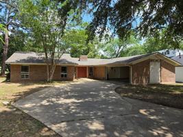 featured image of 2702 Apple Creek Cir