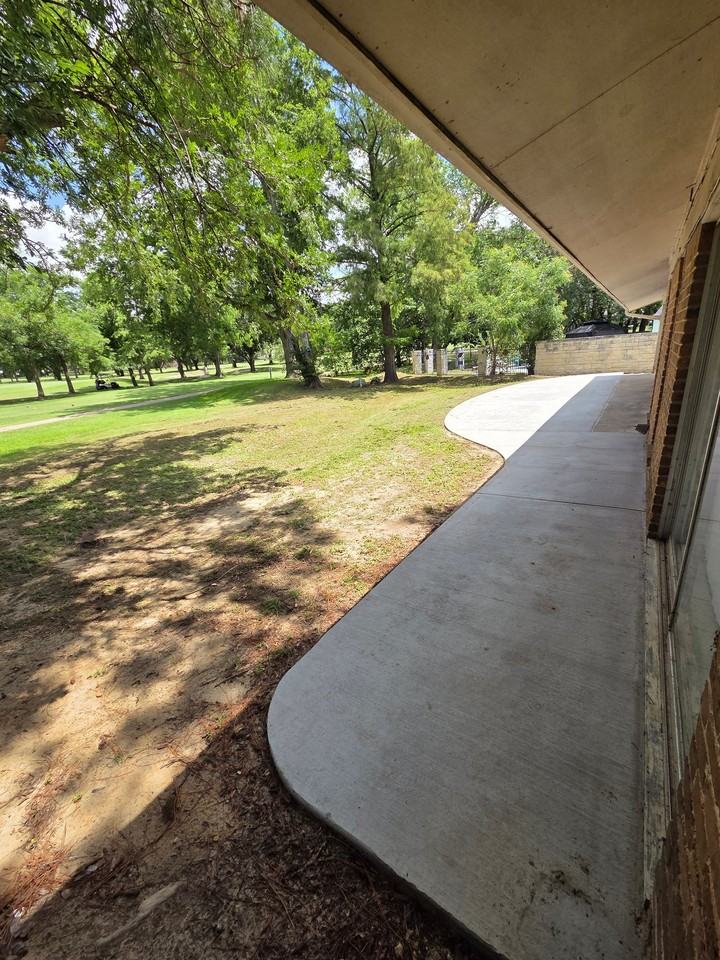 2702 Apple Creek Cir - Photo 3 of 24