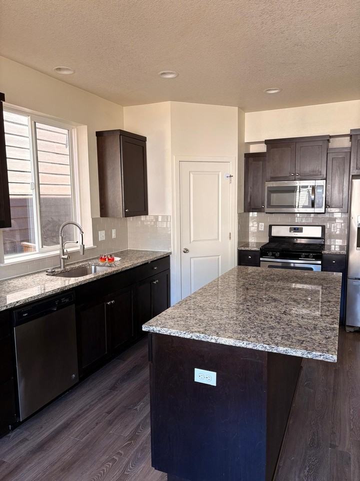5273 Sw Freya Ter - Photo 2 of 26