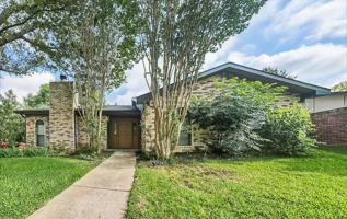 featured image of 1216 Lombardy Dr