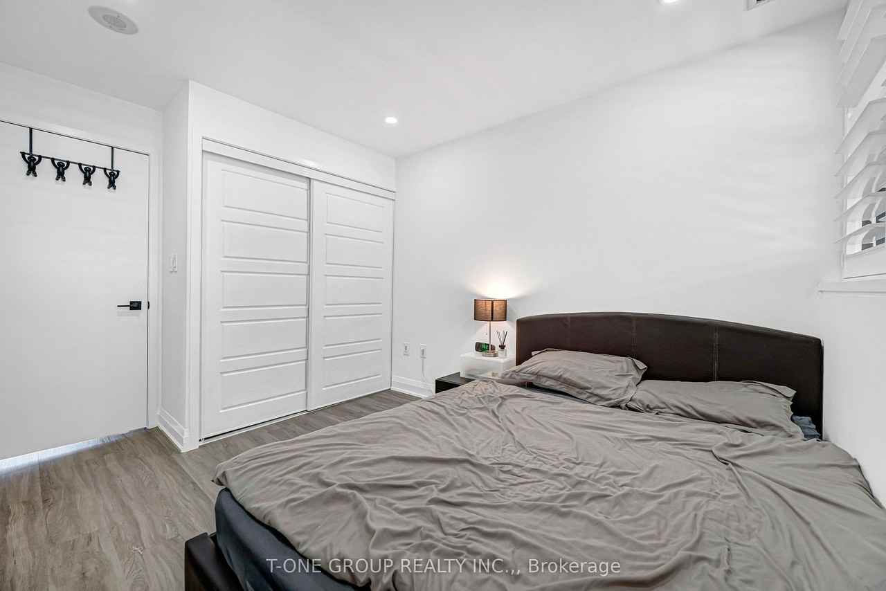 8 Telegram Mews - Photo 21