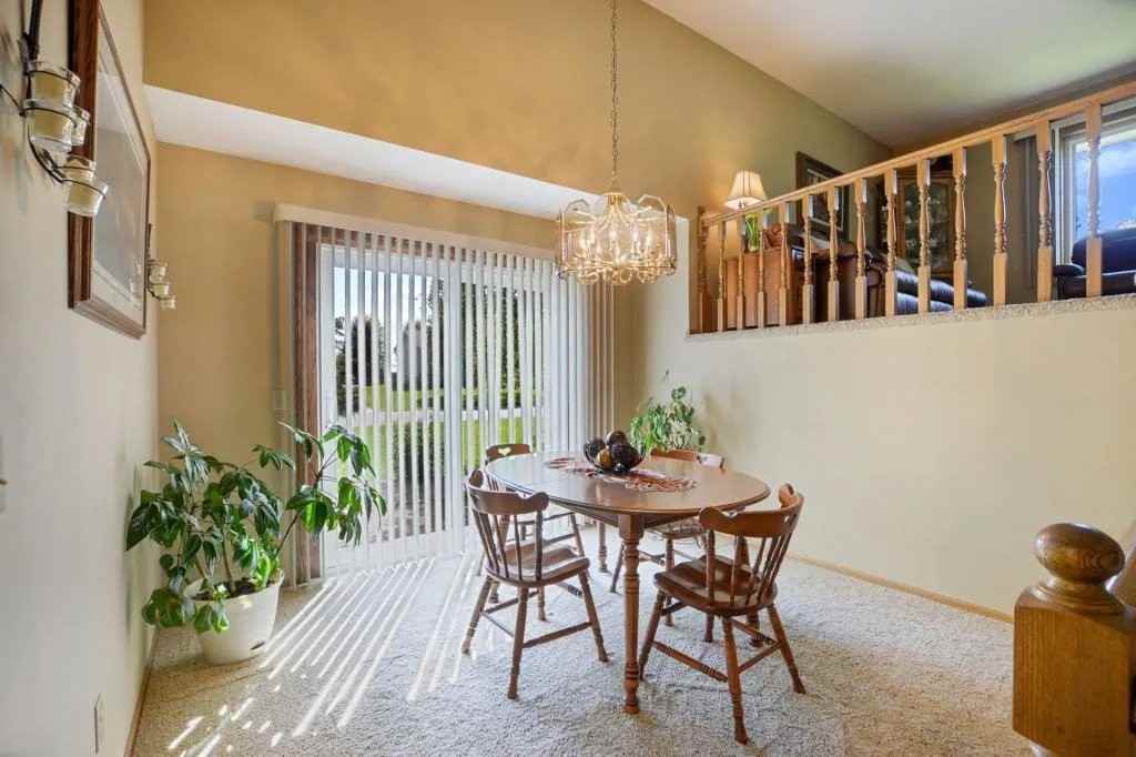 10907 Xylon Ln N - Photo 5 of 10