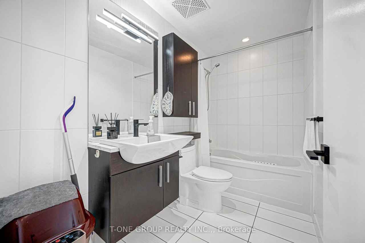 8 Telegram Mews - Photo 24