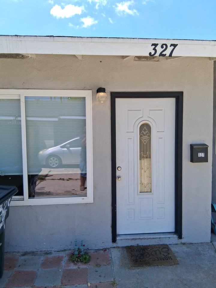 327 S Wayfield St - Photo 3 of 15