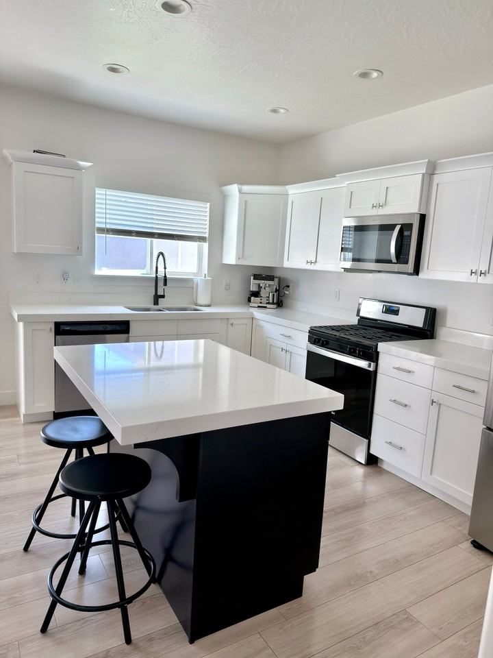 4889 E Breezy Patch Rd - Photo 6 of 20
