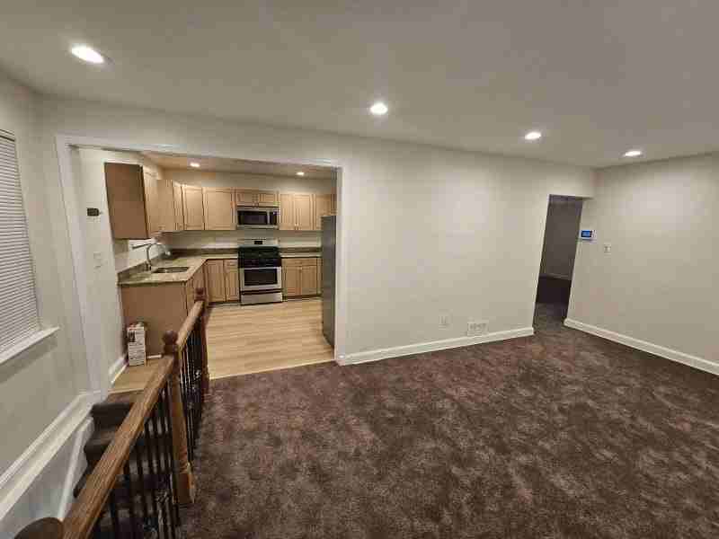 2305 Oxon Run Dr - Photo 4 of 10