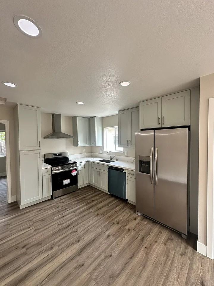 1301 Pole Line Rd - Photo 2 of 14