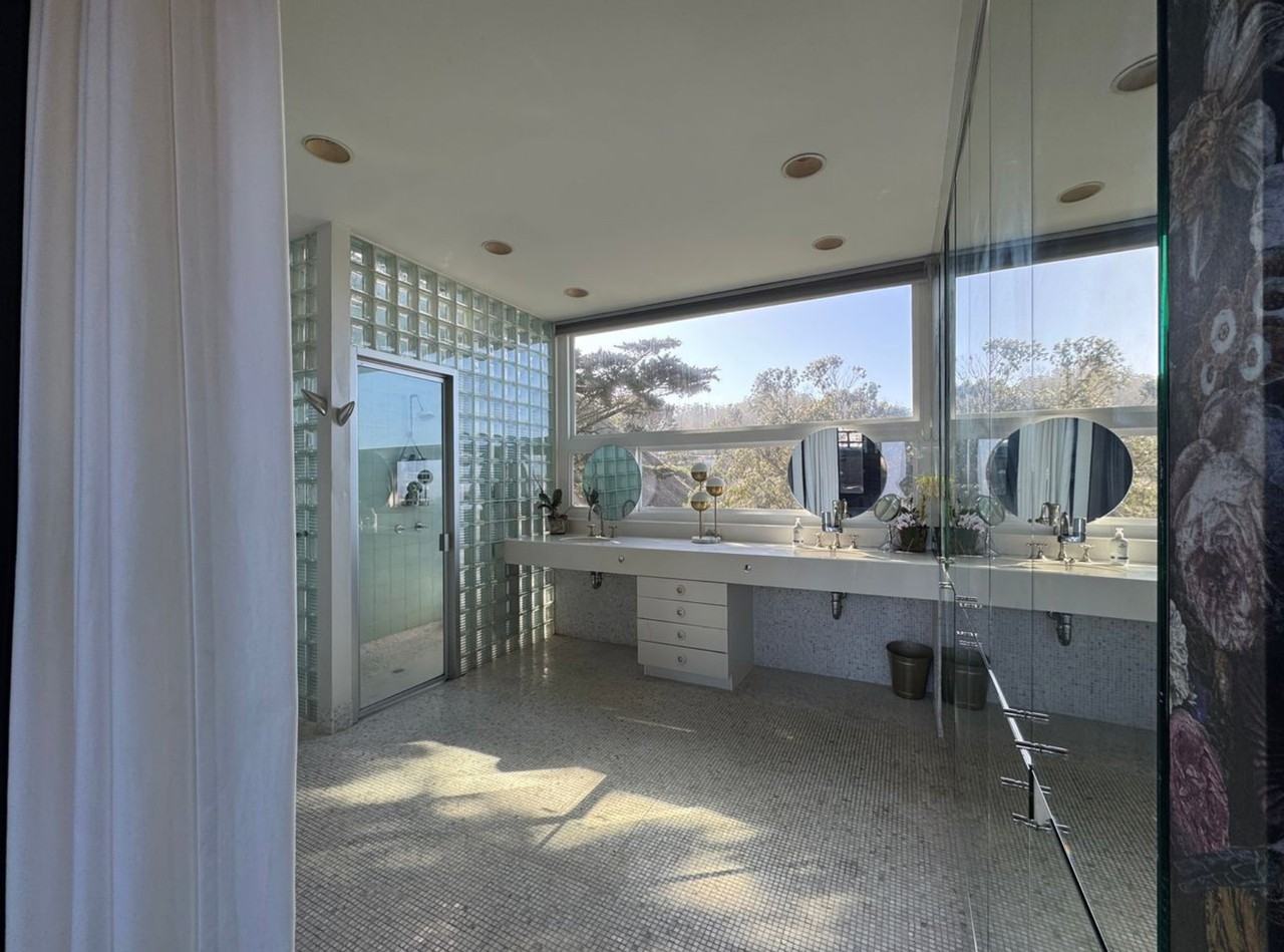 28 Twin Peaks Blvd #A - Photo 6 of 19