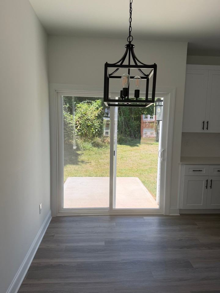 340 Hudson St - Photo 3 of 13