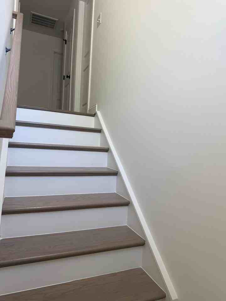 340 Hudson St - Photo 5 of 13