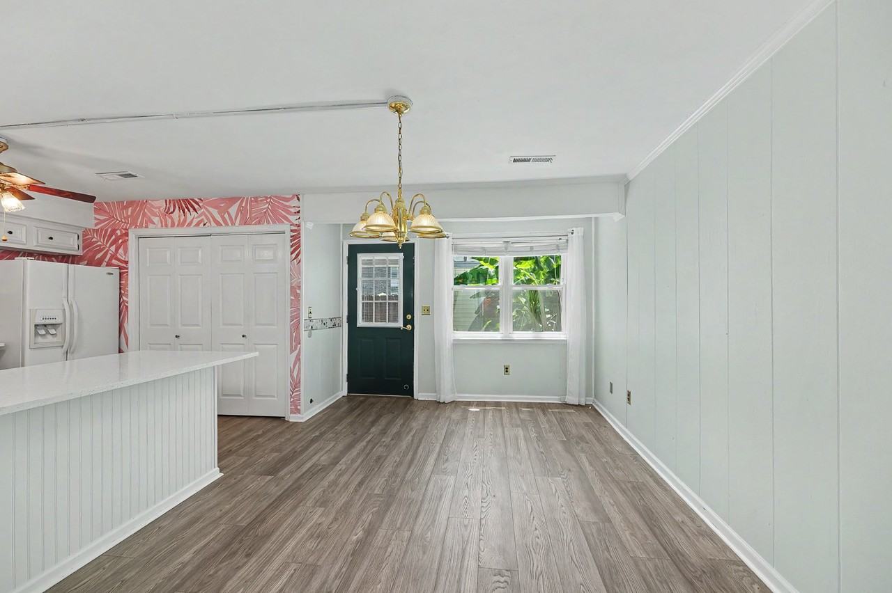 2924 Cathedral Ln - Photo 7 of 19