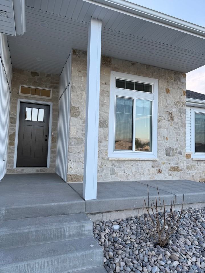 6274 Hugo Dr - Photo 2 of 20