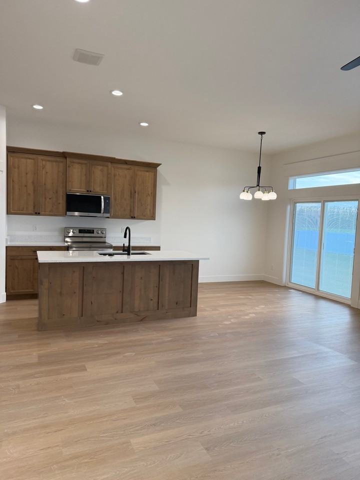 6274 Hugo Dr - Photo 6 of 20