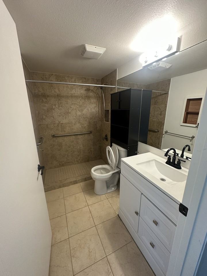 33 Waiaka Ln #104 - Photo 6 of 13