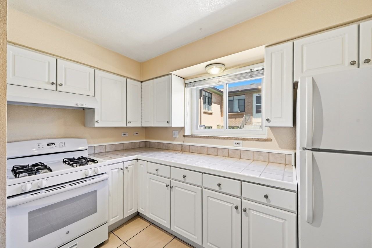 2356 S Race St - Photo 2 of 18