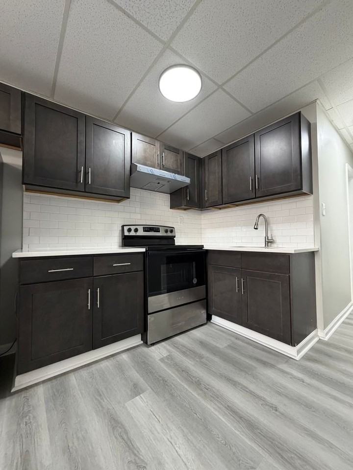 249 Orange Pl #41B - Photo 2 of 7
